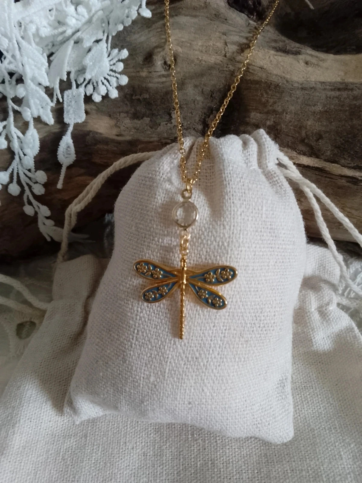 Collier libellule bohème pierre de cristal de roche